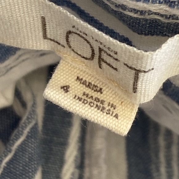 LOFT Cropped Pants - Picture 8 of 9